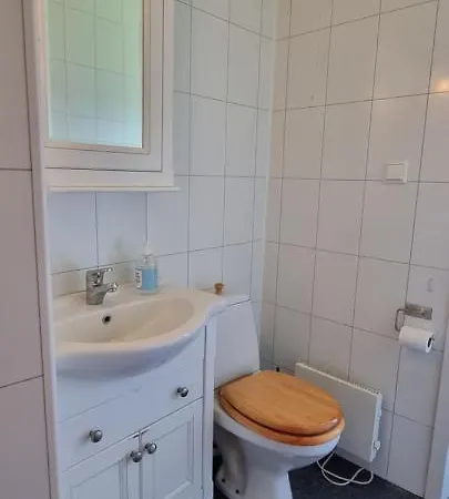 Bolig Perfekt For Bedrifter Pa Eik Med 8 Soverom *